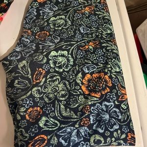 Tc lularoe leggings